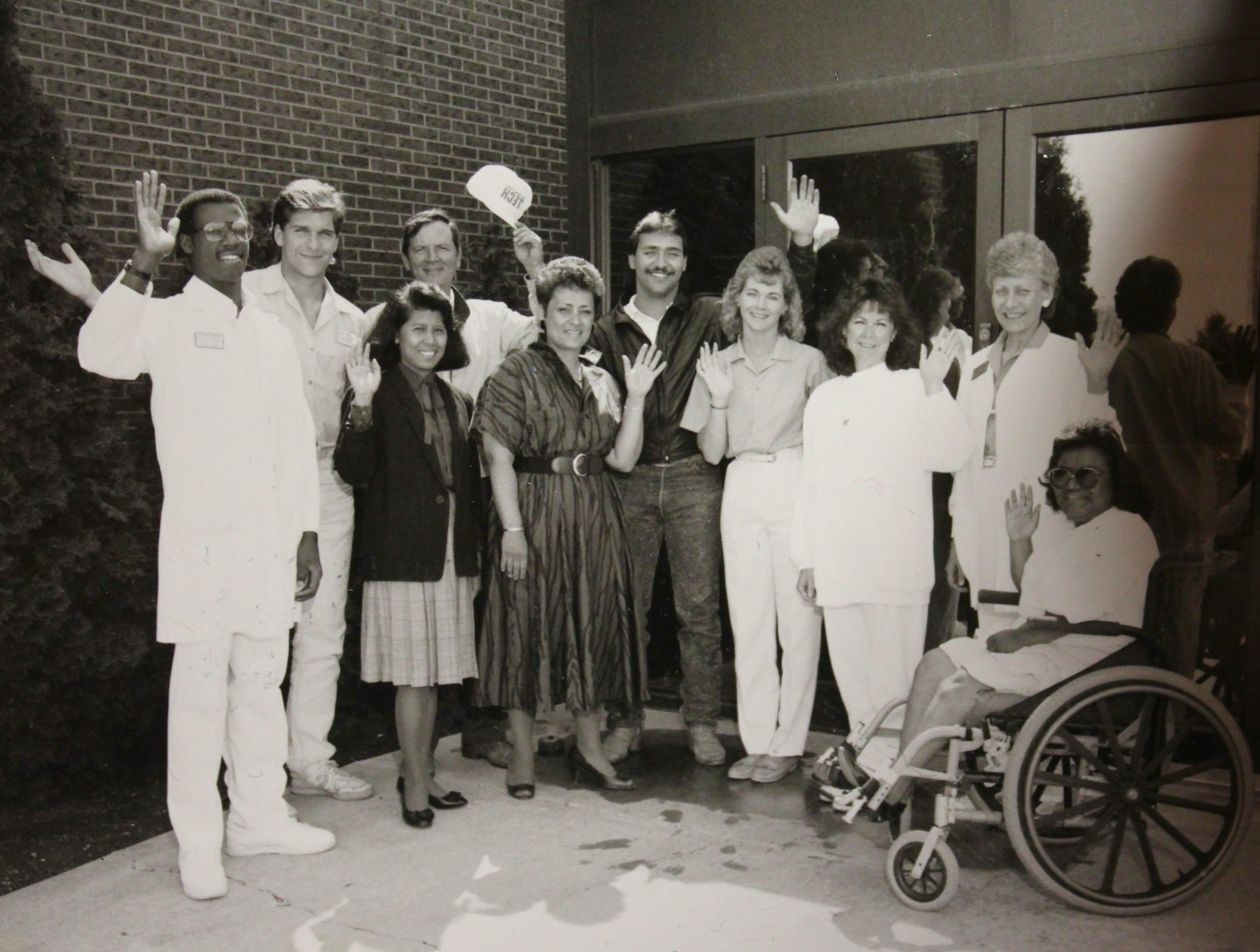 A welcoming party at the 学习 campus, in 1992